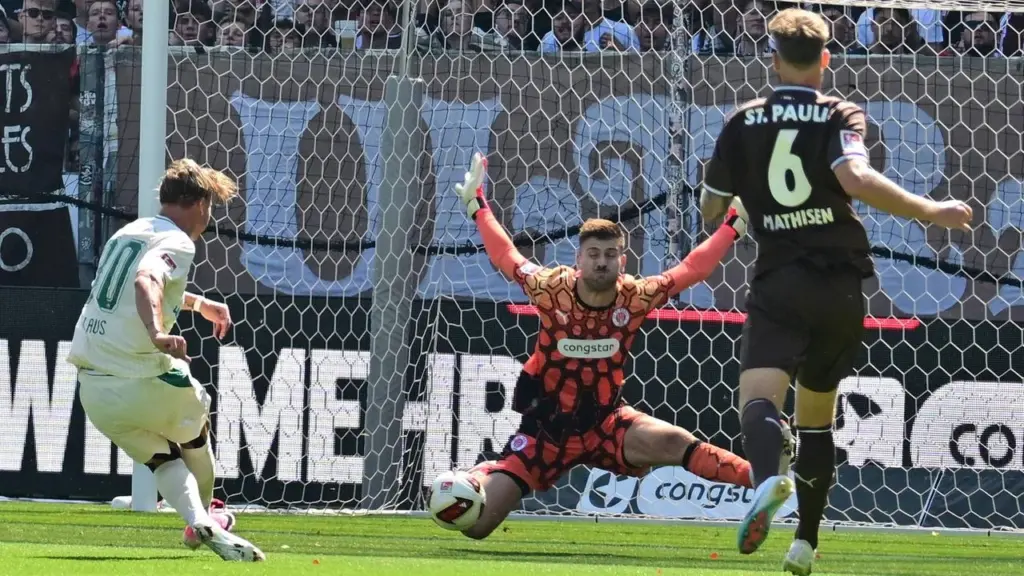 Klaus kontert Mathisen: Absteiger St. Pauli und Fürth trennen sich remis